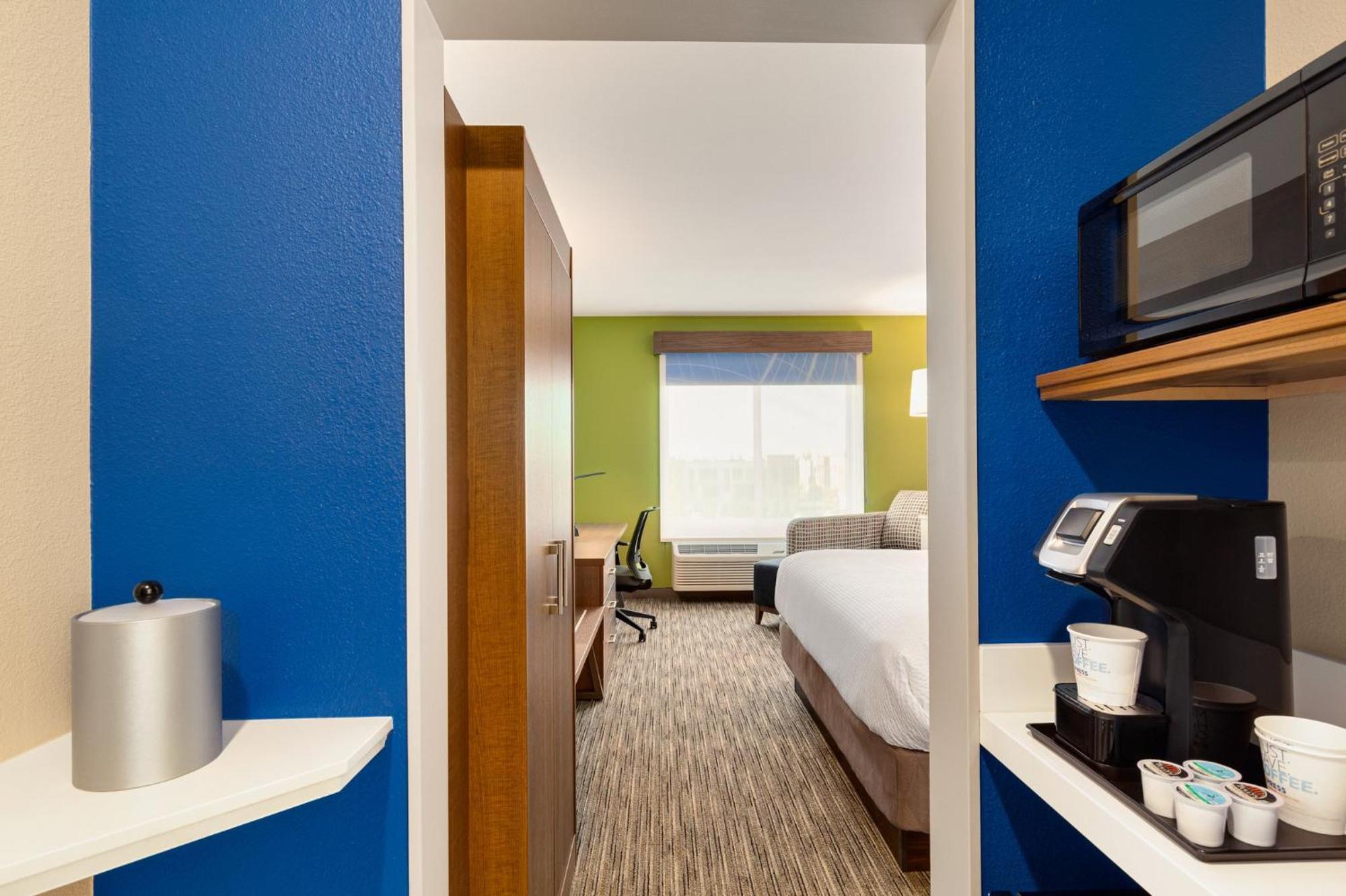 Holiday Inn Express & Suites Hayward - Castro Valley By Ihg Exterior foto